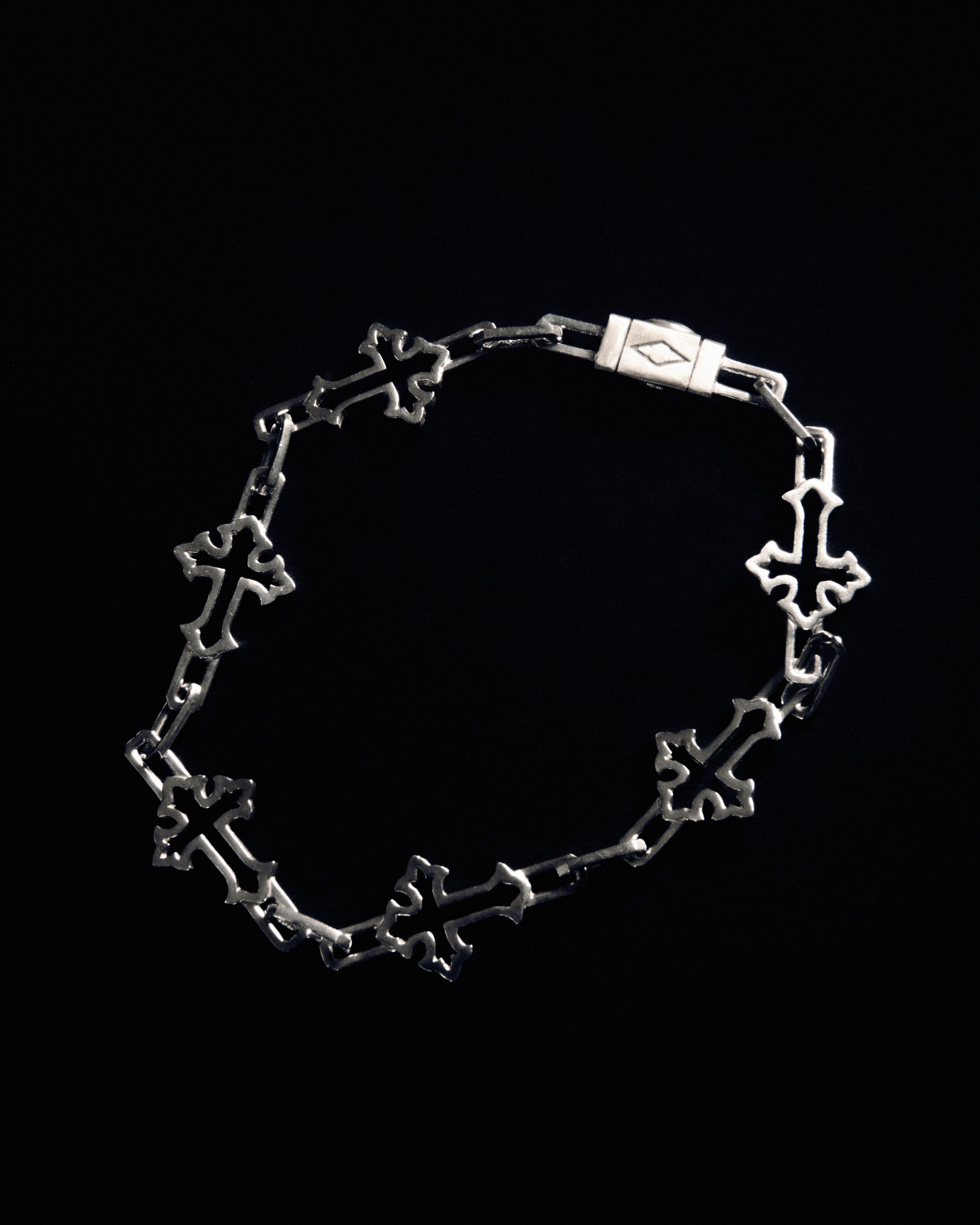 R002 CROSS CHAIN